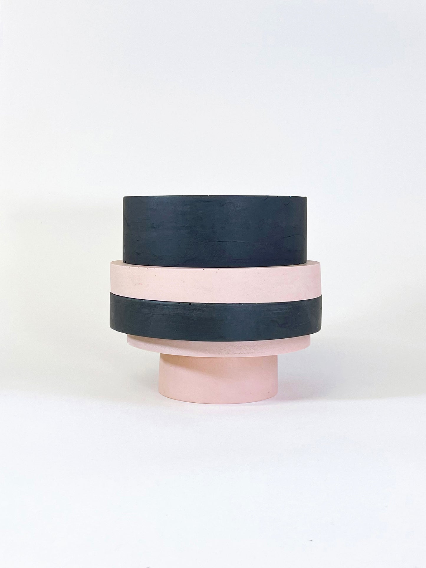 Totemico Large Pot- Black and Blush Pink